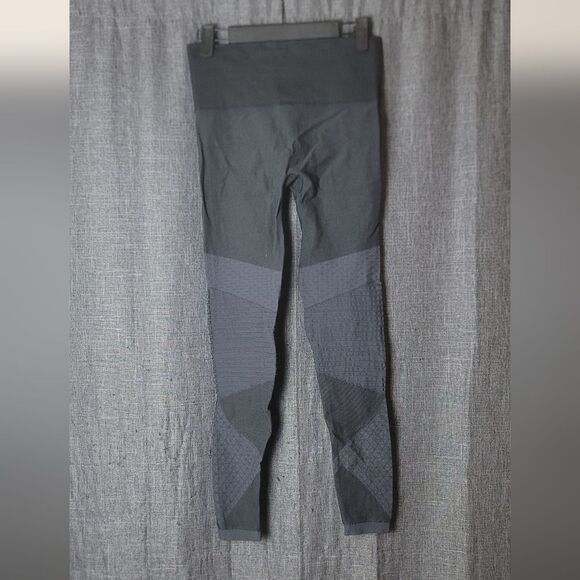 SPANX Seamless Moto Leggings - Picture 4 of 6